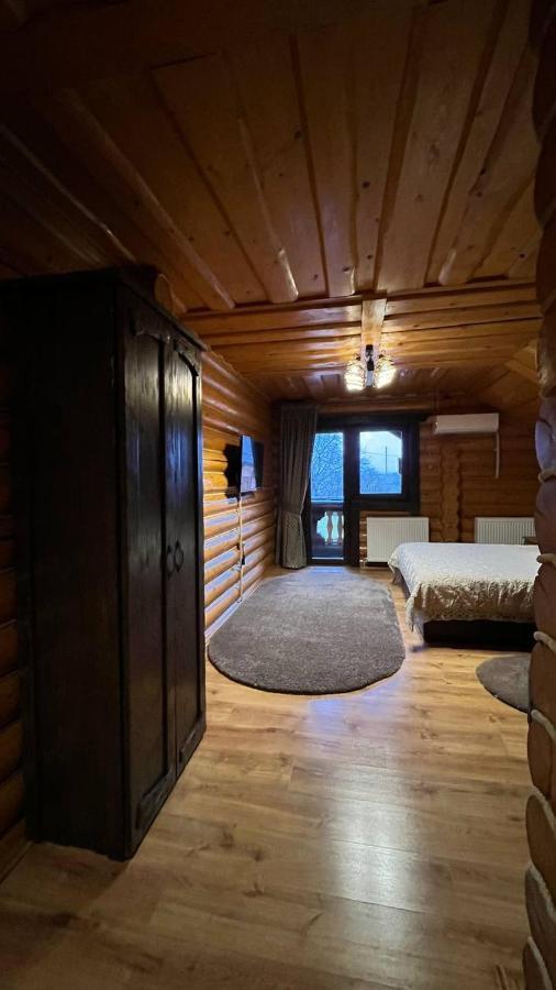 Villa На Ставку à Vyjnytsia Extérieur photo